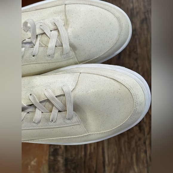 Allbirds Cream Sneakers Size 10 - Picture 3 of 6